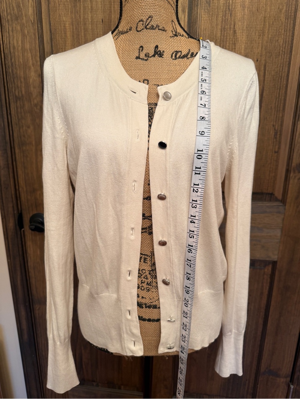 Banana Republic Cream Long-Sleeve Button Cardigan